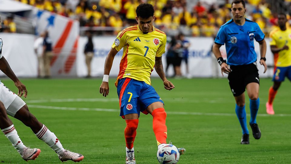 Colômbia vence Costa Rica com golo de Luis Díaz e também segue para os 'quartos'