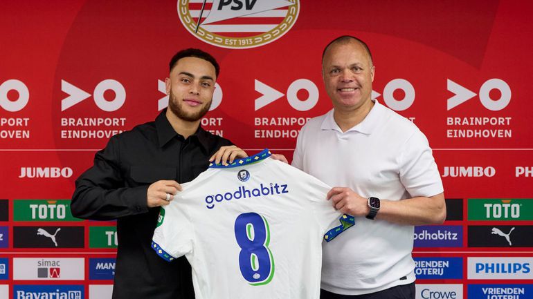 Mercado (oficial): Barcelona chega a acordo com o PSV por Dest