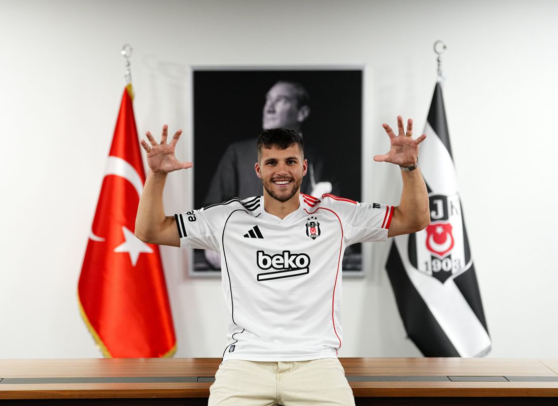 Mercado Benfica: Jurásek oficializado na Turquia