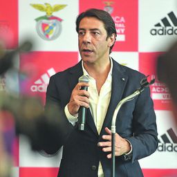 Rui Costa, na apresentação da Benfica Residential Academy, em Tampa, Estados Unidos