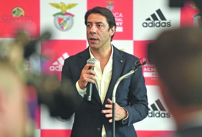 Rui Costa, na apresentação da Benfica Residential Academy, em Tampa, Estados Unidos