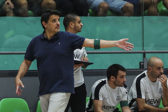 Nuno Dias, treinador do Sporting (MIGUEL A. LOPES/LUSA)