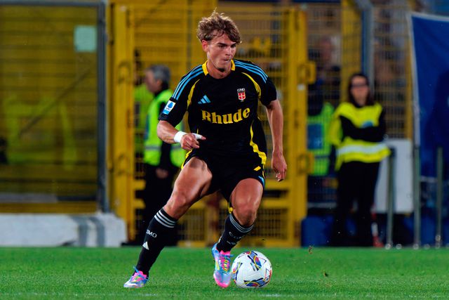 Nico Paz em ação pelo Como