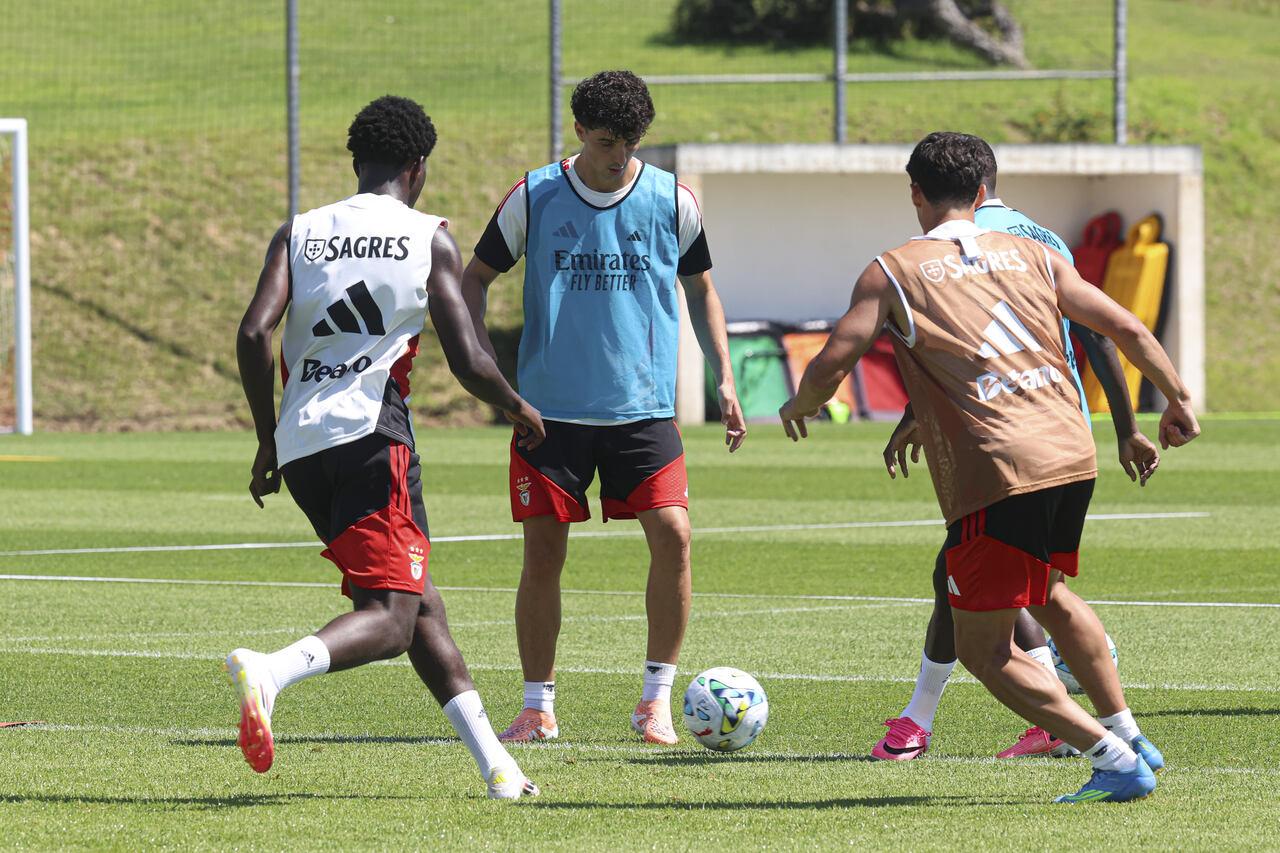 Manu em ação num treino do Benfica - Foto: Benfica
