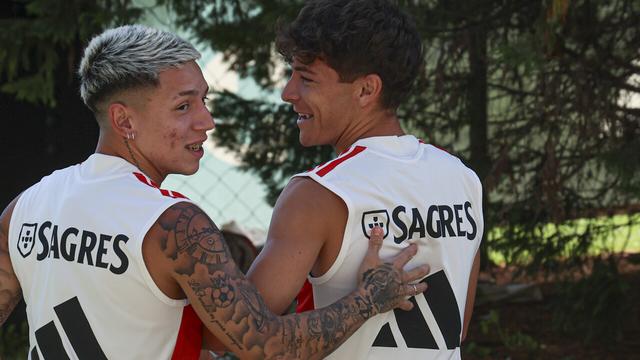 Prestianni e Gonçalo Moreira não se têm largado na pré-época - Foto: Benfica