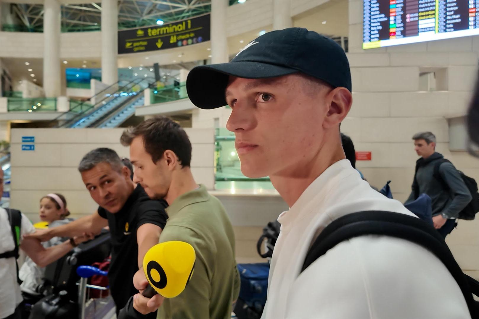 Sergi Altimira, médio de 24 anos que chega do Betis, já está em Lisboa - Foto: A BOLA