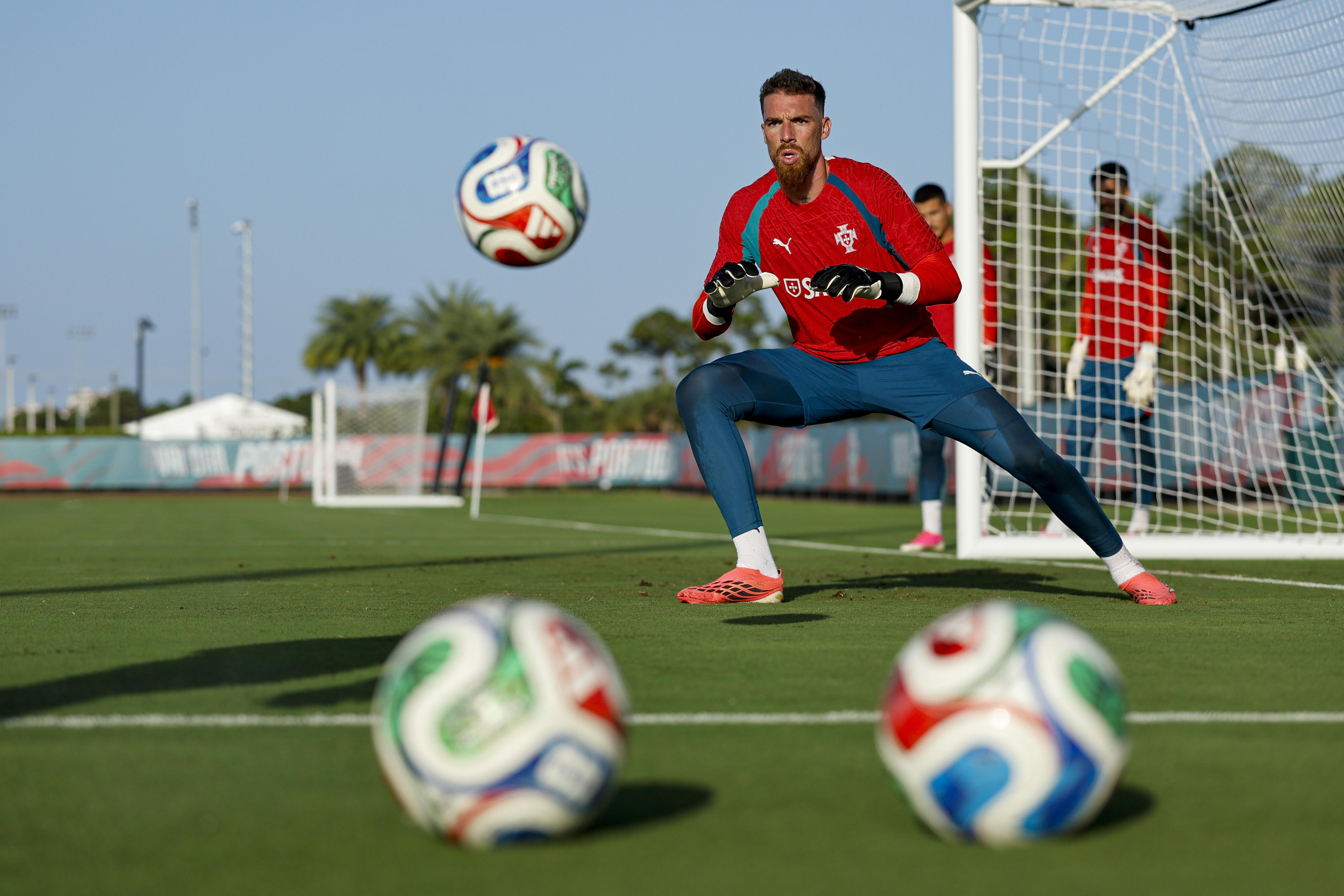 José Sá no treino da Seleção após empate com a Colômbia - Foto: FPF