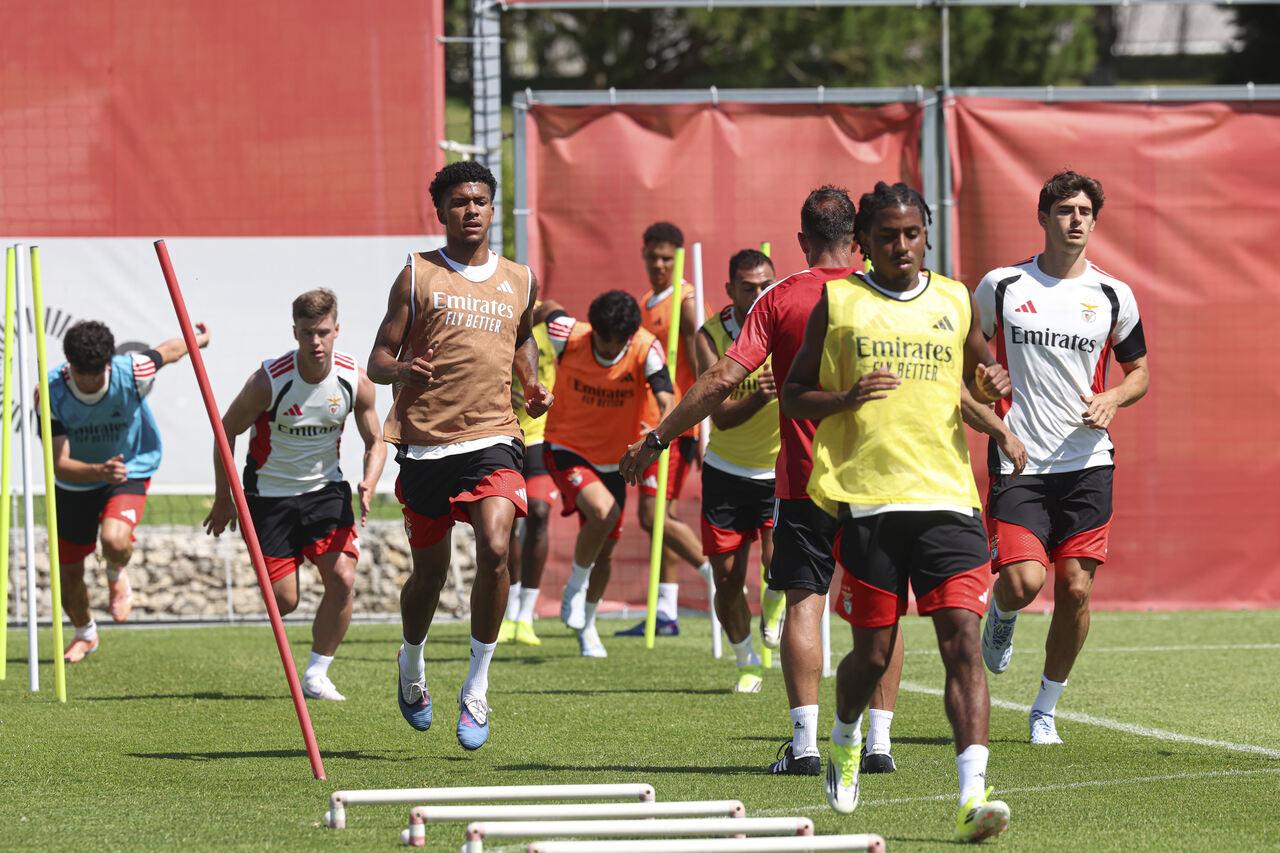 Joshua Wynder e António Silva são duas das opções de Marco Silva para o centro da defesa - Foto: Benfica