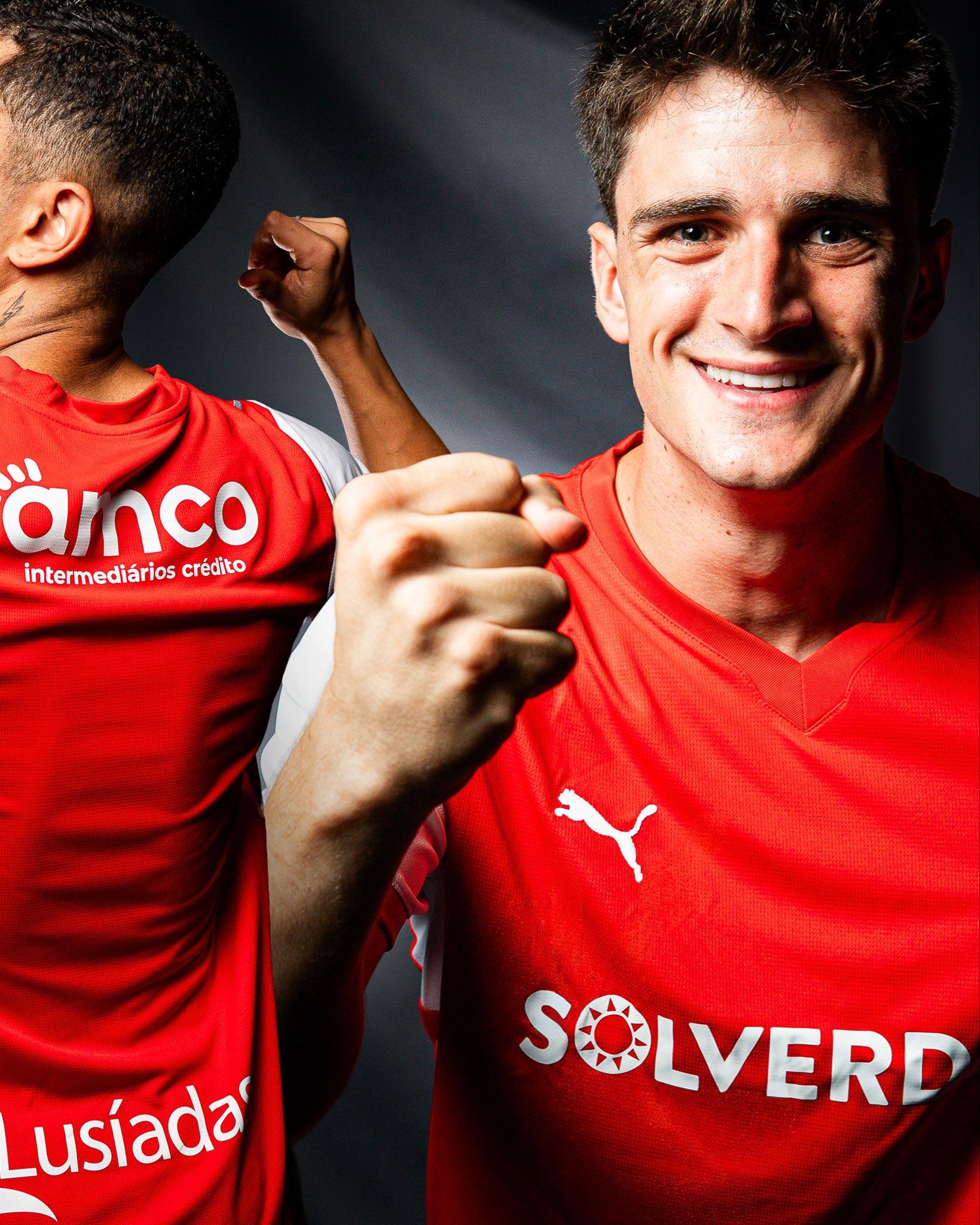 Pau Victor com a nova camisola do SC Braga - Foto: SC Braga
