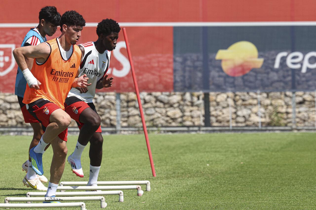 José Neto e Anísio procuram espaço nas opções de Marco Silva - Foto: Benfica