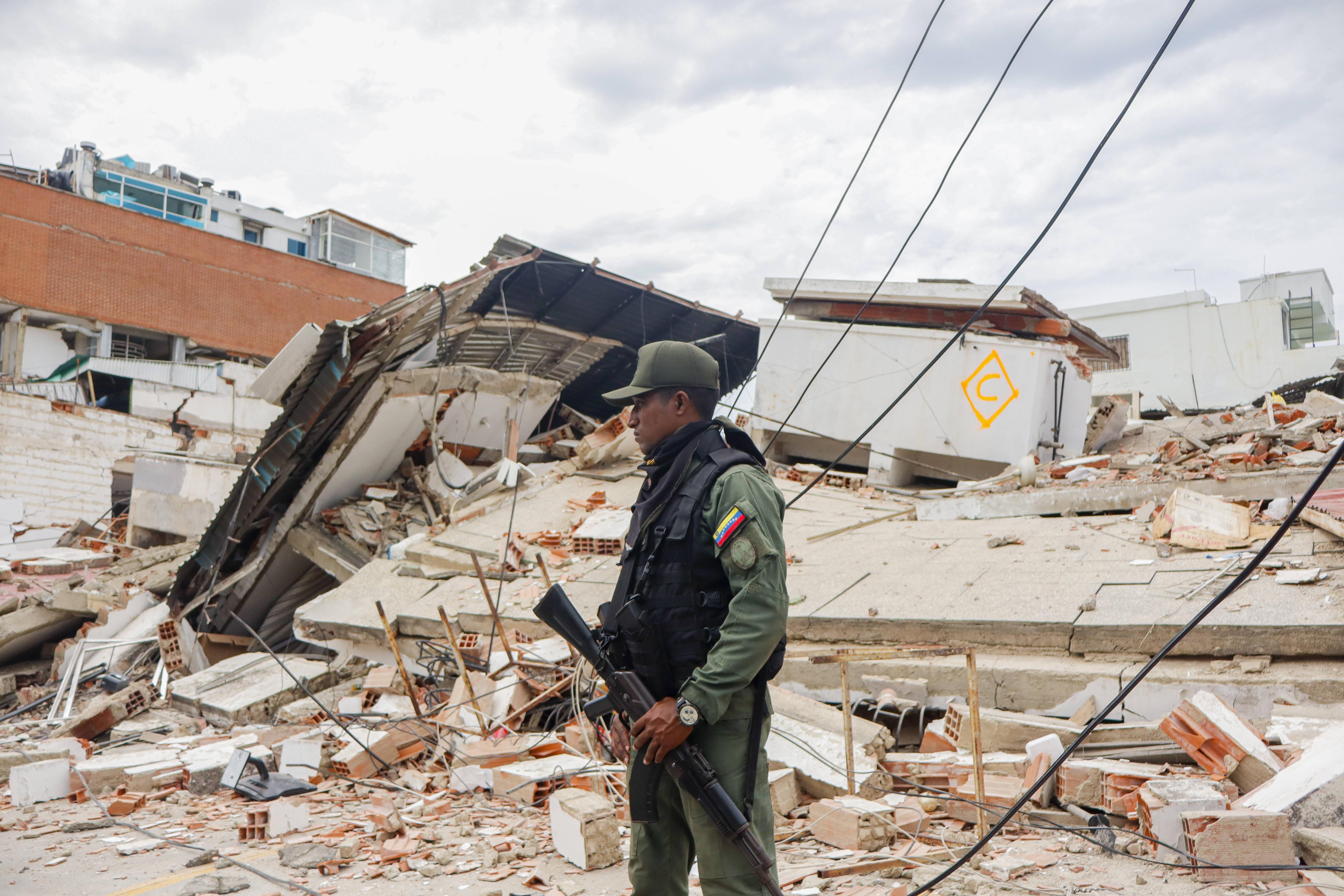 Operações de resgate na Venezuela após colapso de vários edifícios e estruturas na sequência de dois fortes terramotos - Foto: IMAGO