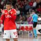 Melhor marcador da história do Benfica despede-se com emoção