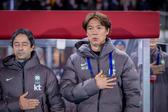 Hong Myung-bo, selecionador da Coreia do Sul, ao lado de João Aroso, seu adjunto
