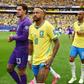 Neymar aqueceu, mas não chegou a entrar