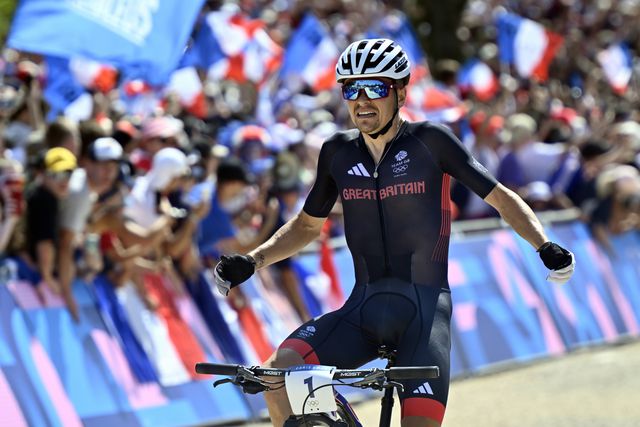 Thomas Pidcock revalida título em ‘cross country’