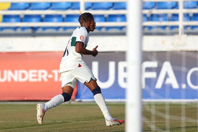 FC Porto: Cardoso Varela assinará novo contrato com Dínamo Zagreb, Barcelona adiado