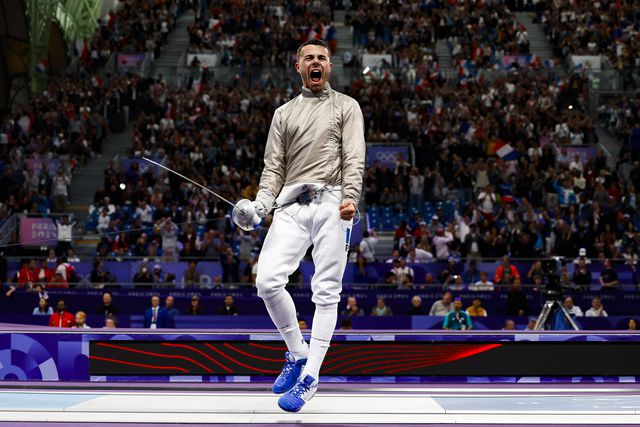 Vídeo: saltos com espada ou uma forma bem peculiar de esgrimir (sem ganhar)