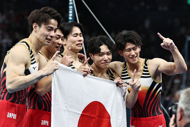 Japão vence concurso por equipas de ginástica artística masculina