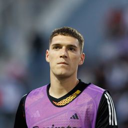 Rollheiser com equipamento de treino do Benfica