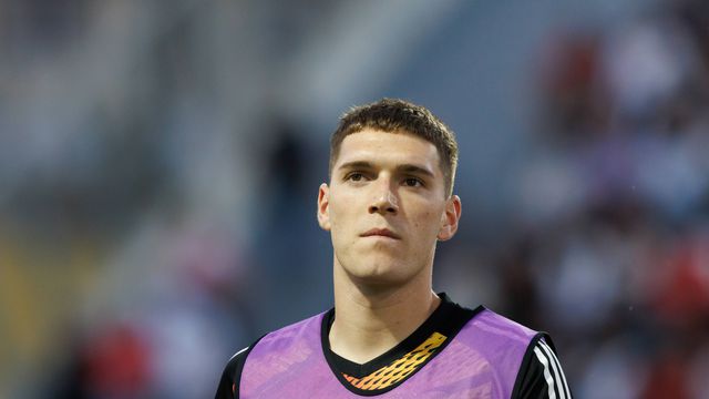 Rollheiser com equipamento de treino do Benfica