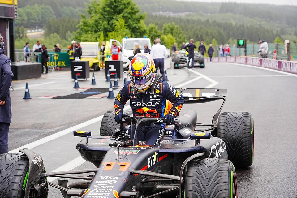 Sergio Pérez vai continuar na Red Bull até pelo menos ao fim do ano