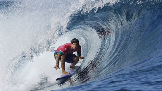 Vídeo: Gabriel Medina consegue a melhor nota de sempre no surf olímpico