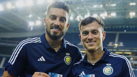 FC Porto: Alex Telles, Otávio e famílias tornam-se sócios