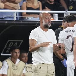 Guardiola a falar com Haaland no Mundial de Clubes