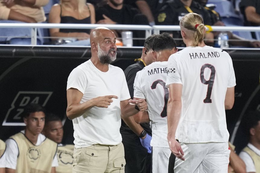 Guardiola a falar com Haaland no Mundial de Clubes