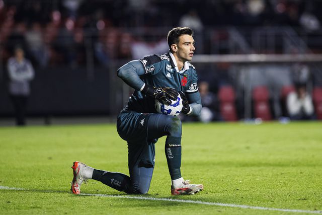 Léo Jardim em ação pelo Vasco da Gama