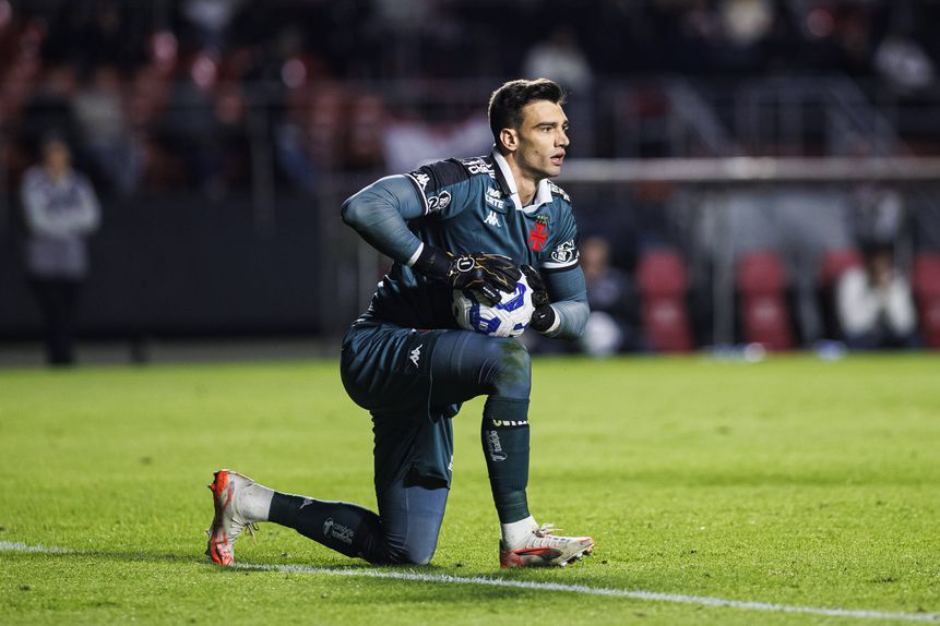 Léo Jardim em ação pelo Vasco da Gama