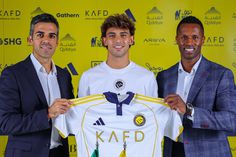 João Félix promete «espalhar alegria»