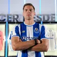 A iniciar um novo desafio de azul e branco, internaciona polaco deixa agradecimentos ao emblema inglês (Foto: FC Porto)