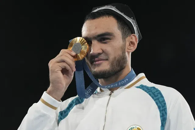 Campeão olímpico suspenso por doping