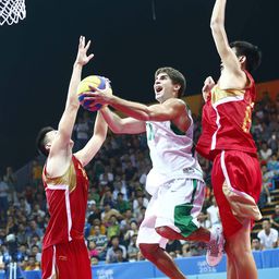 Brasil em choque: ex-basquetebolista espanca namorada com 61 socos