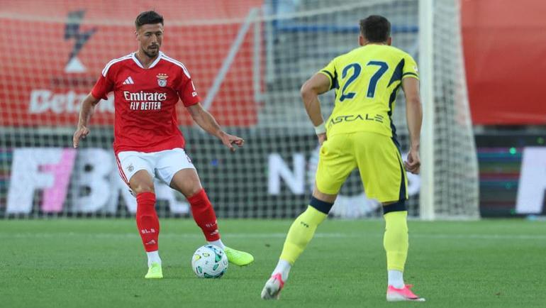 Lenglet no centro da defesa - Foto: SL Benfica