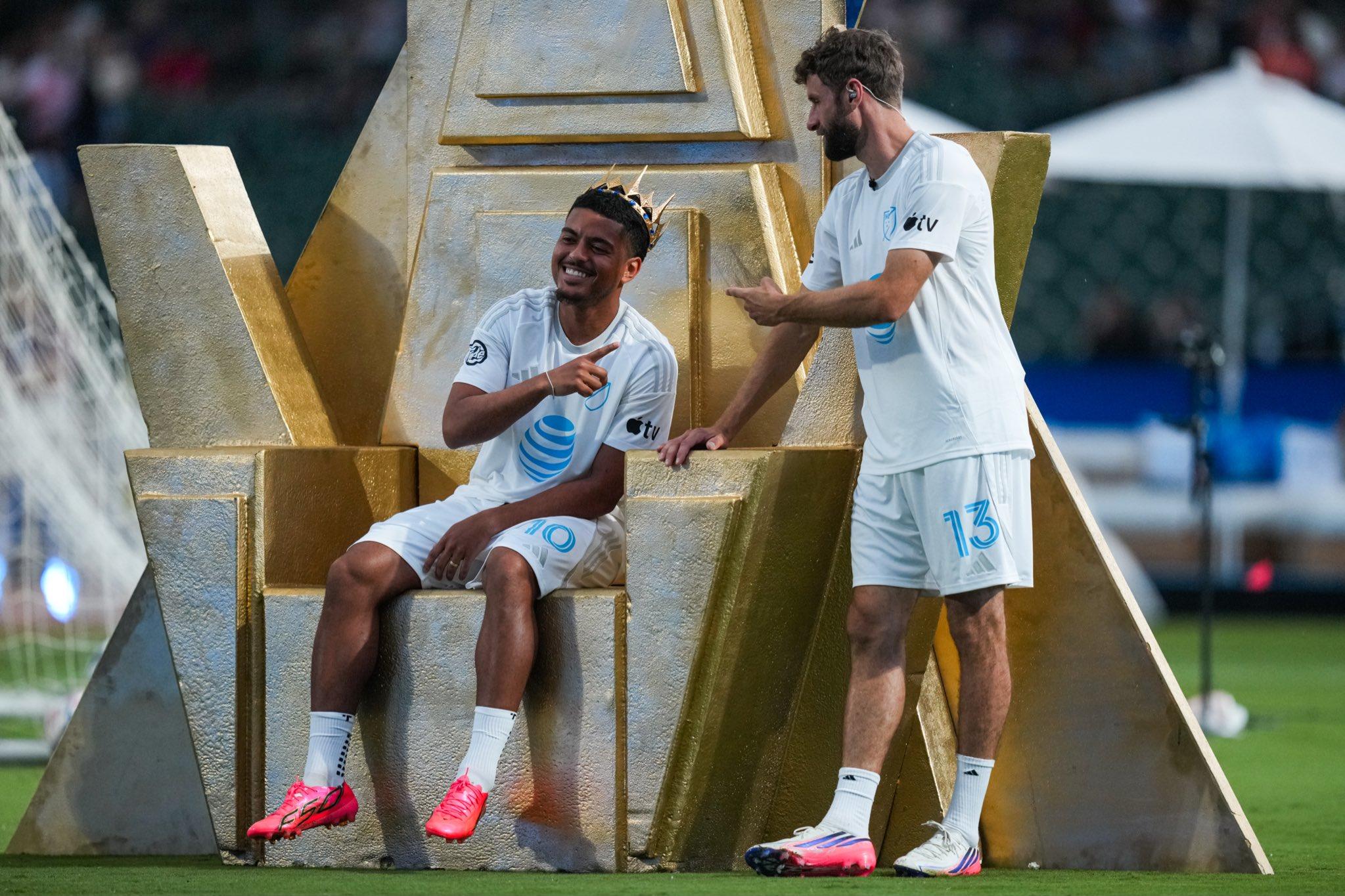 Evander depois igualou o recorde de Muller - Foto: MLS