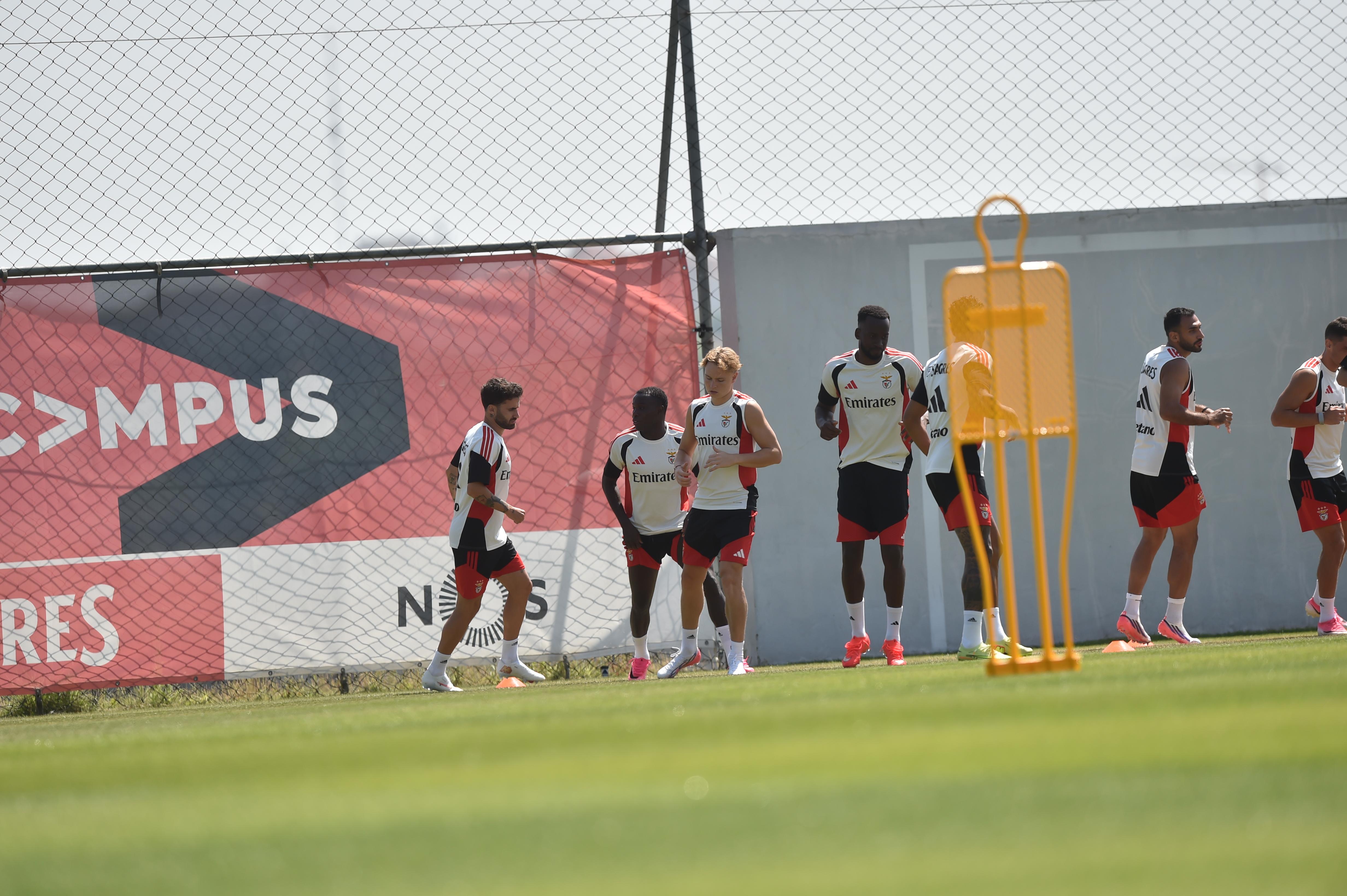 Schjelderup e Lukebakio estão de regresso ao Seixal após a participação no Mundial - Foto: Miguel Nunes
