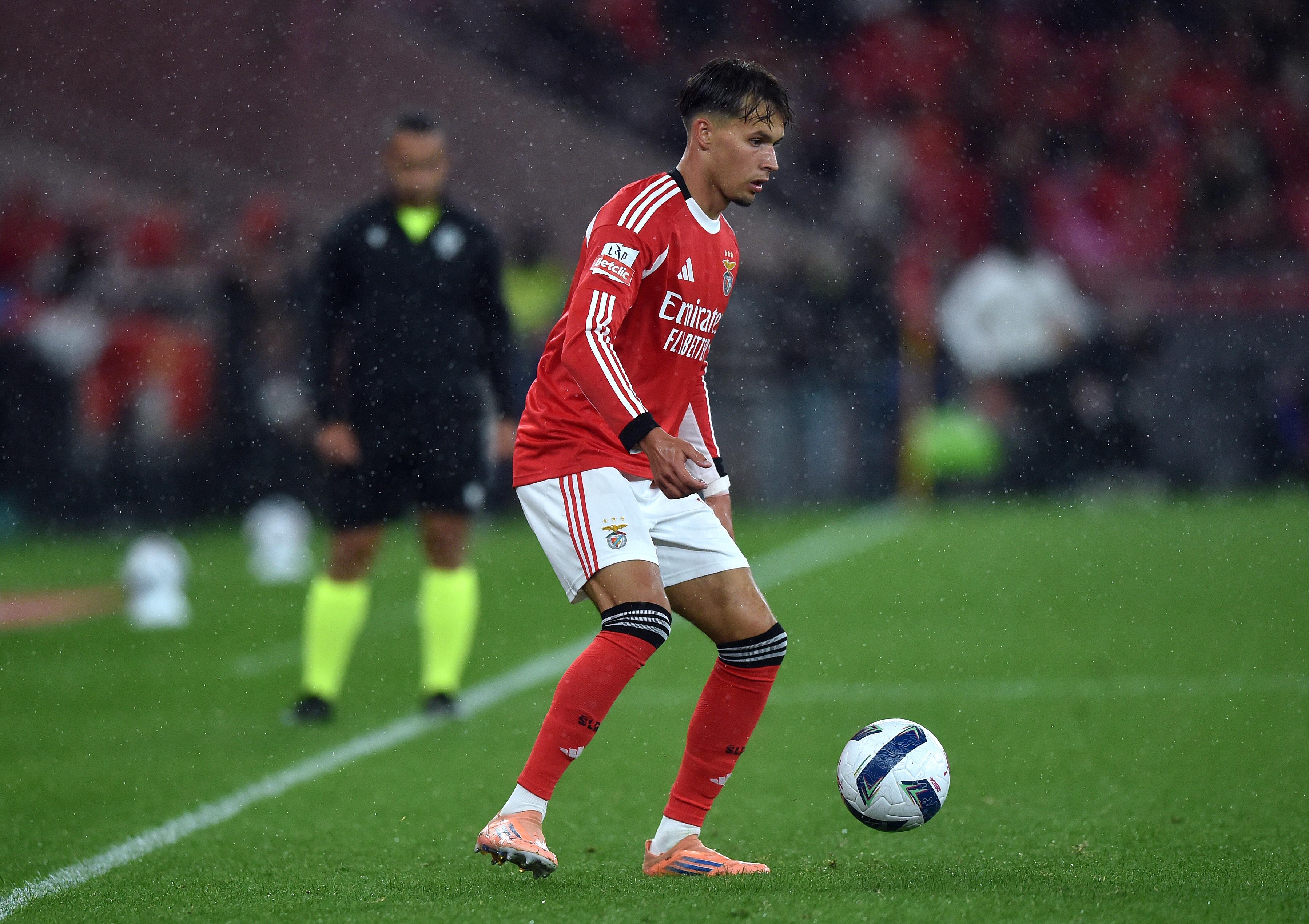 Dedic no lado direito da defesa - Foto: A BOLA/Miguel Nunes