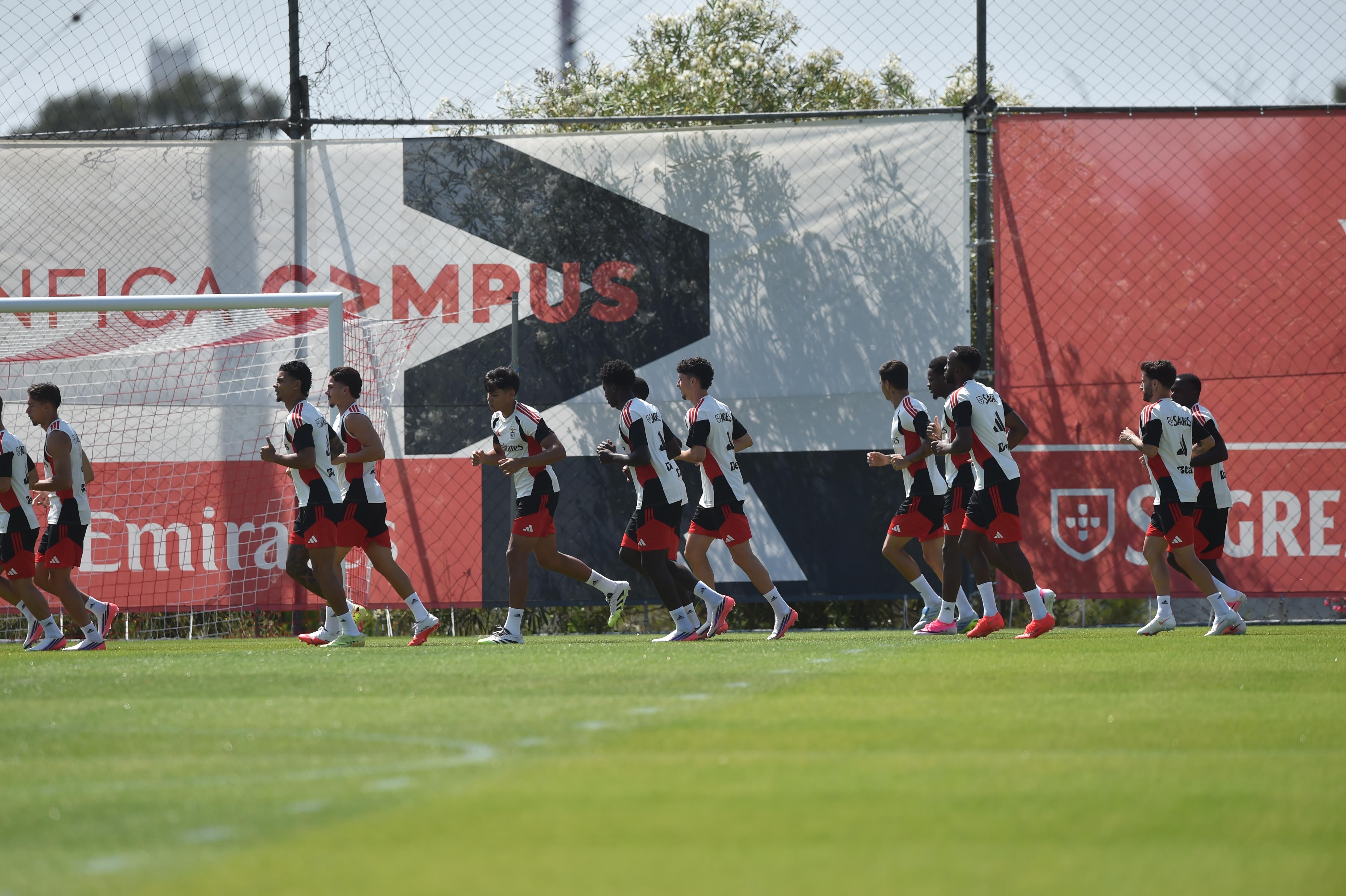 Benfica quase na máxima força no treino da véspera da partida com o St. Gallen - Foto: Miguel Nunes