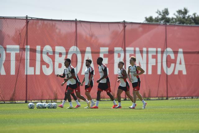 Marco Silva já conta com o regresso dos últimos 'mundialistas', Schjelderup, Aursnes, Ríos e Lukebakio - Foto: Miguel Nunes