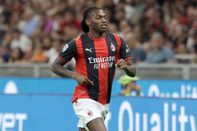 Rafael Leão afirmou publicamente que está de saída do Milan