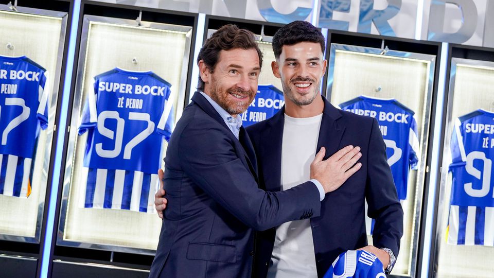 FC Porto: Zé Pedro renova até 2027