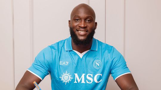 Oficial: Lukaku reforça Nápoles