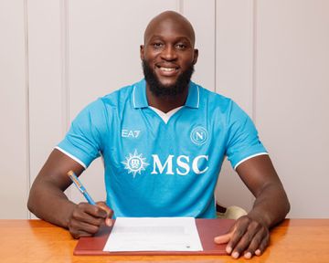 Oficial: Lukaku reforça Nápoles