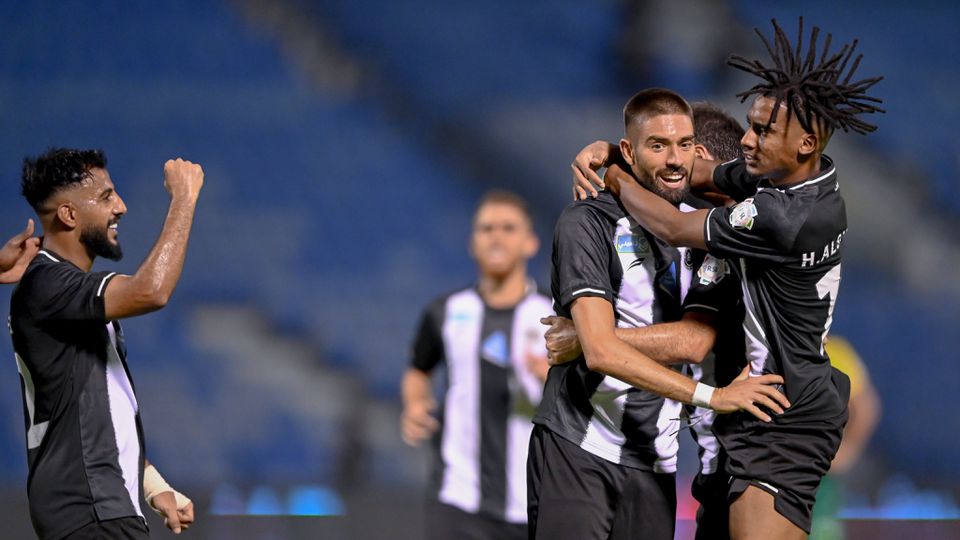 Al Shabab de Vítor Pereira vence e Al Kholood de Paulo Duarte volta a perder