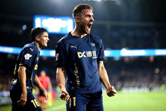 «Isto é uma estreia!»: Alavés celebra Toni Martinez