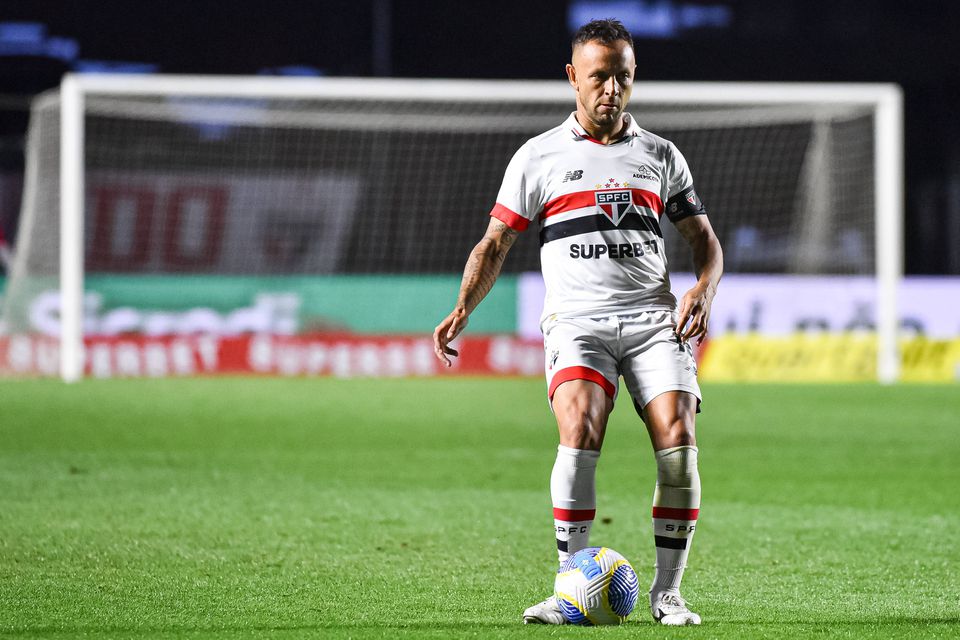 Jogadores do São Paulo vão ao velório de Juan Izquierdo