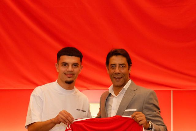 Oficial: Zeki Amdouni é reforço do Benfica