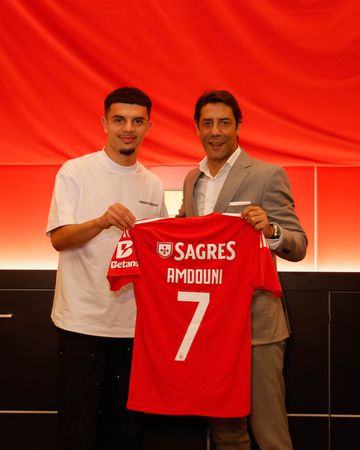 Oficial: Zeki Amdouni é reforço do Benfica